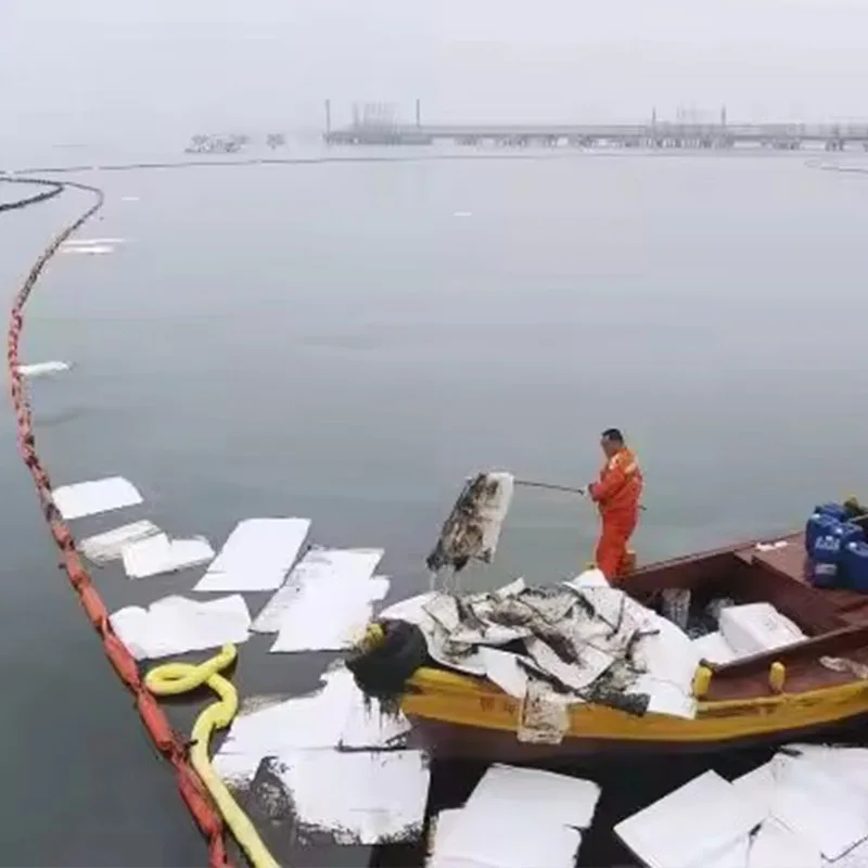 White-oil-absorbent​-pads-6